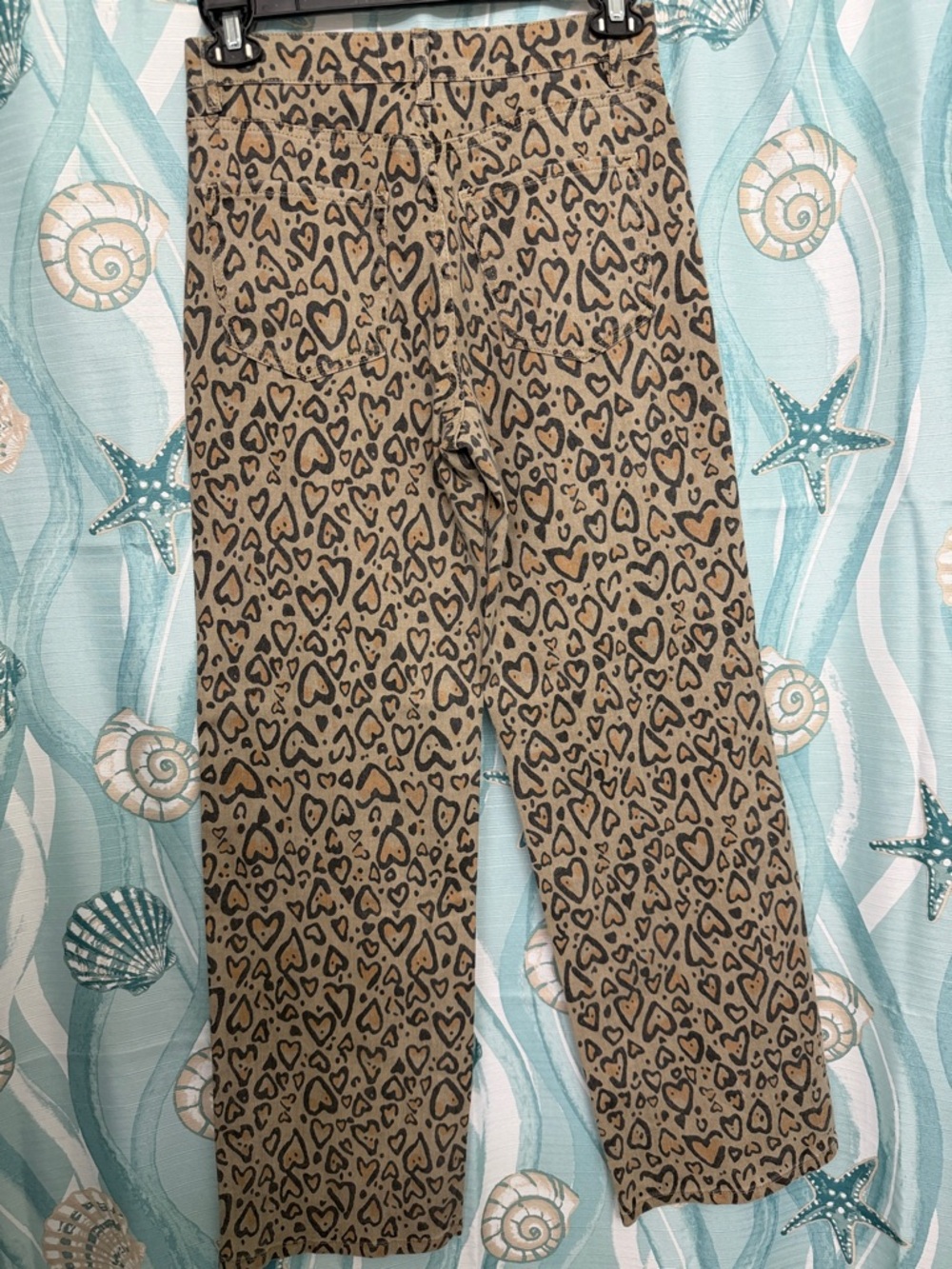 Leopard Heart Cutout Rhinestone Cropped Pants - Picture 2 of 3